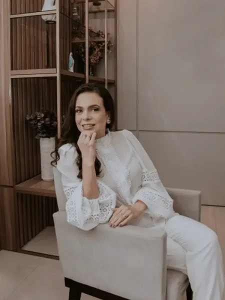 leticia-fernandes-clinic1-1